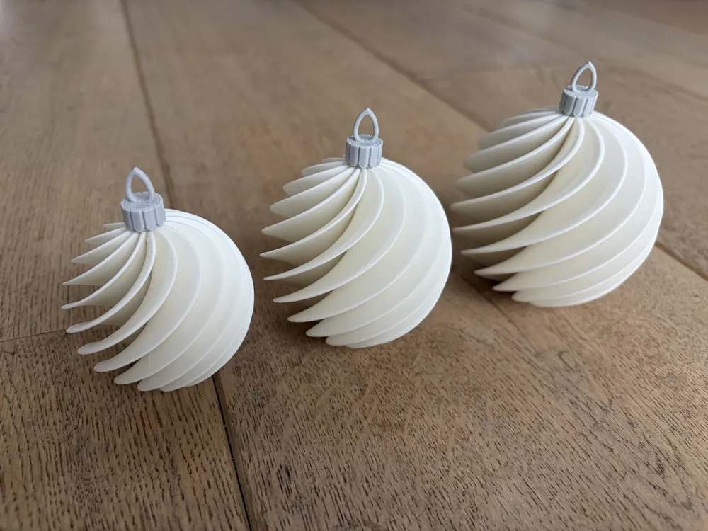 Новогний шар на ёлку