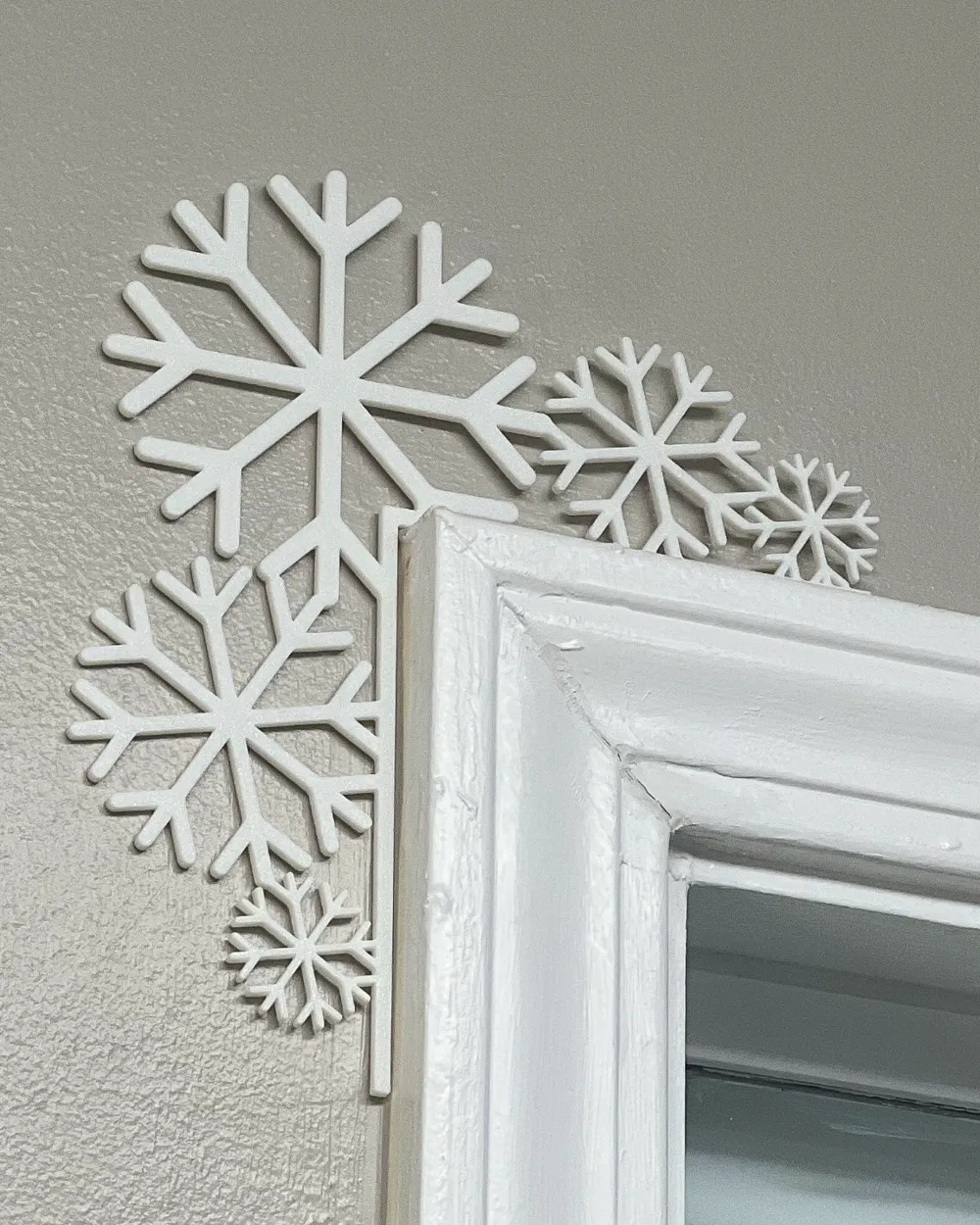 Дверной уголок «Снежинка»